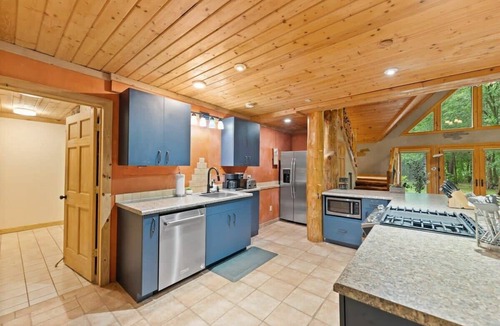 Townville Cabin | Private Cabin at Lake Hartwell