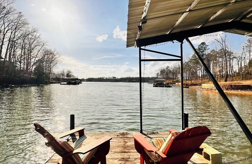 Lake Secession House | Private Cove Lake House: Family-Friendly, Kayaks, Dock & Firepits