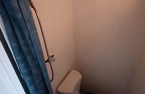 Westside Cabin | Private Cozy Bed n Shower Cabin in marvelous Jacksonville
