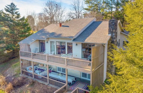 Chickamauga Lake House | Private Dock, Pontoon Boat Option