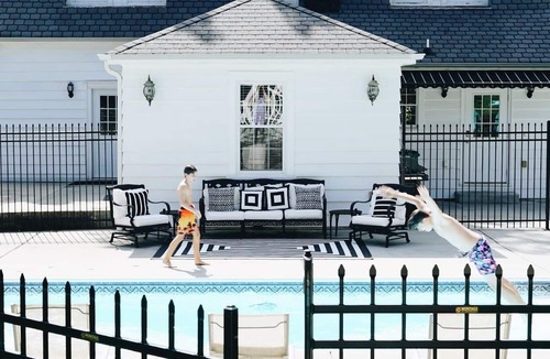 Travelers Rest House | Private Estate Sleeps 24 - Pool - Walk Downtown - Weddings Reunions Furman