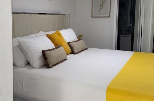 Sunrise Apartment | Private Guesthouse