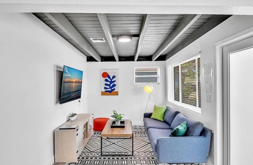 South Corals House | Private Heated Pool Arcade Games & Pool Table