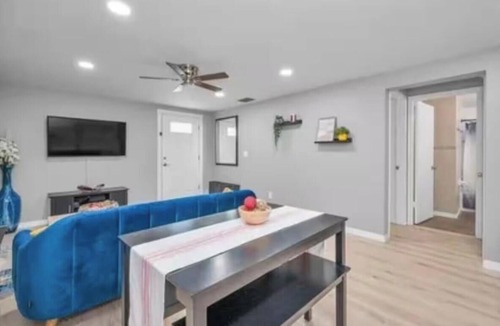 Brandon House | Private Oasis in Brandon Private Entrance & Free Parking