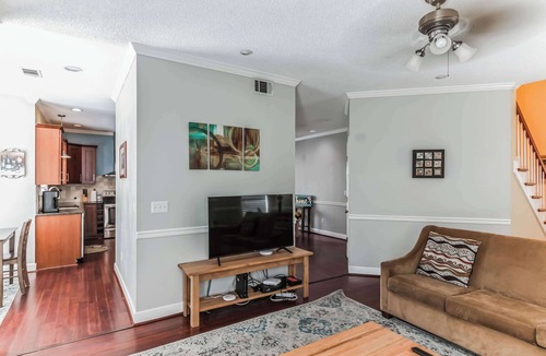 Savannah House | Private Pool & BBQ Grill Near Botanical Gardens