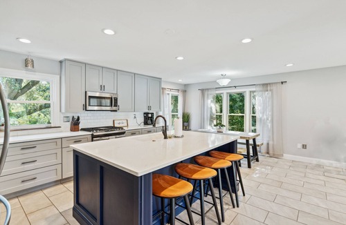 Folly Beach House | Private Pool & Hot Tub! Waterfront home on tidal creek - Thousand Sunny!