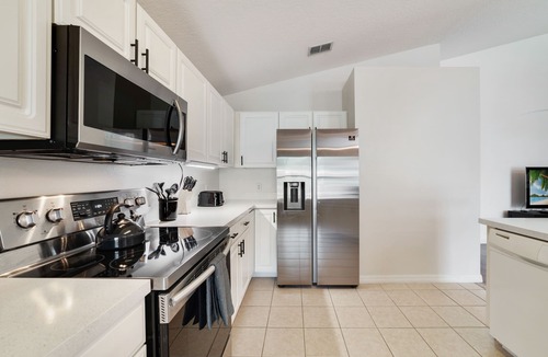 Cumbrian Lakes Villa | Private Pool & Spa Only 8 mi to Disney! Gated Community