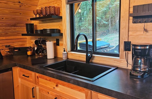 Dewy Rose Cabin | Private River View, Scenic A-frame,Nigerian dwarf goats,Fishing