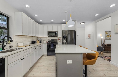 Kings Lake House | Private Saltwater Heated Pool Home 4BR/2.5BA 10 Min to 5th ave Beach