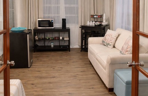 Bradenton Apartment | Private Suite w/Lounge & Private Patio