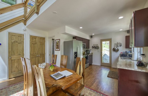 Hot Springs House | Private Waterfalls, Creek, Fire Pits, Hot Tub, Private Hiking & Level 2 Charging