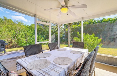 Sebastian Highlands House | Private Yard & Screened Patio: Sunny Sebastian Gem