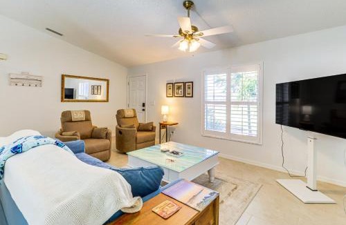 Sebastian Highlands House | Private Yard & Screened Patio: Sunny Sebastian Gem