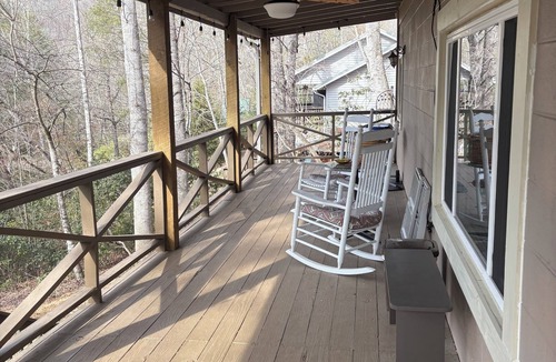 Franklin House | Quaint 2-bedroom, 1-bath house in charming Cowee Valley Franklin NC