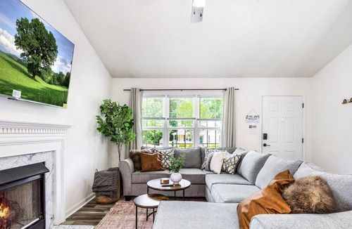 Holly Springs House | Quaint Cottage of Holly Springs