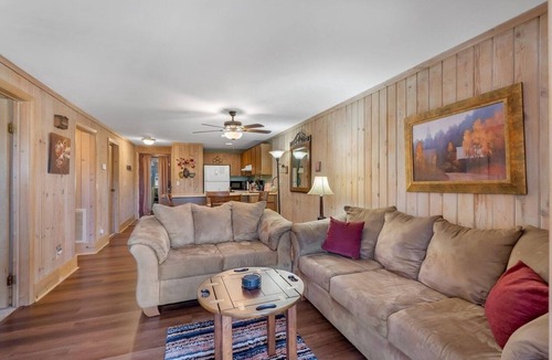Salem Condo | Quaint Lake Condo in Salem, SC /Keowee Key Golf Course