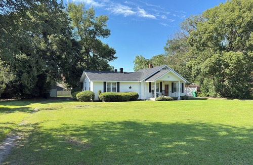 Garden City House | Quaint Southern Home with porch