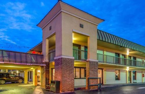 Historic District - North Hotel | Quality Inn Savannah Historic District