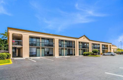 Suwanee Hotel | Quality Inn Suwanee I-85