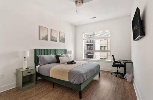 Second Ward Apartment | Queen City Haven - Free Parking, Pool, Balcony