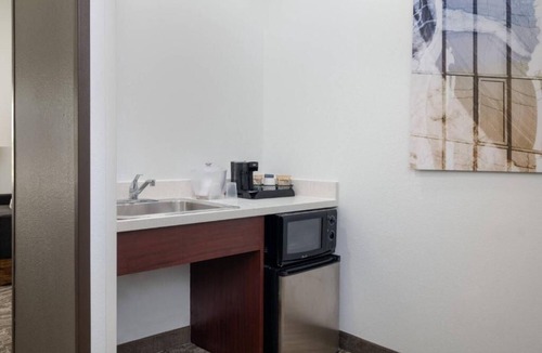 Williamsburg Hotel | Queen Suite | SpringHill Suites | Colonial Wburg, Jamestown, Yorktown