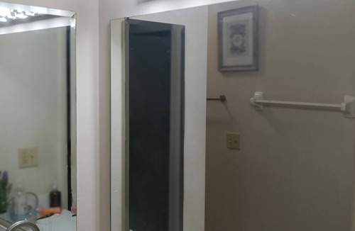 Wellington House | Quiet 1-bedroom, private bath in wonderful Wellington. Gated, safe community.