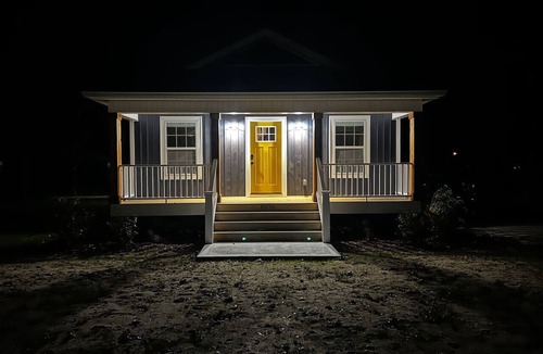 Sunset Beach Cottage | Quiet 2 Bedroom home near the Beach!