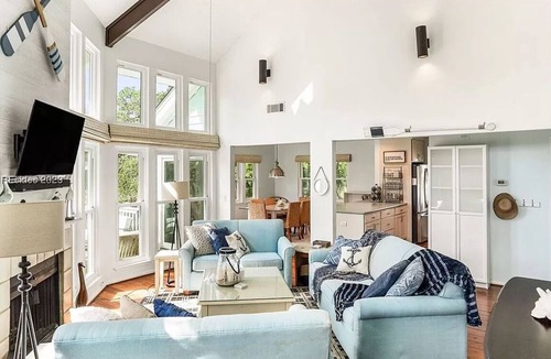 Deer Lake House | Quiet 3br/2ba Home with Cathedral Ceilings and Tons of Natural Light, 234 Deerfield Court