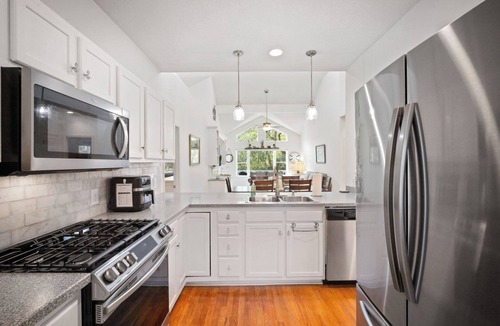 Deer Lake House | Quiet Cul De Sac, Neighborhood Pool, Golf Cart Included - 290 Whitetail Court