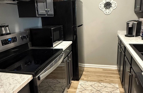 North Augusta House | Quiet cul-de-sac 2-bedroom townhouse in downtown N. Augusta. Hospitals, SRP park