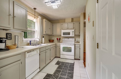 Conestee House | Quiet Family Home w/Yard! 9 Mi to Dtwn Greenville