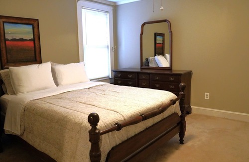 Clinton Other | Quiet farmhouse nestled near Presbyterian College and Clinton, SC w/pool table.