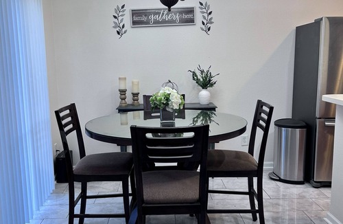Steele Creek House | Quiet & peaceful retreat, close to popular Charlotte attractions.