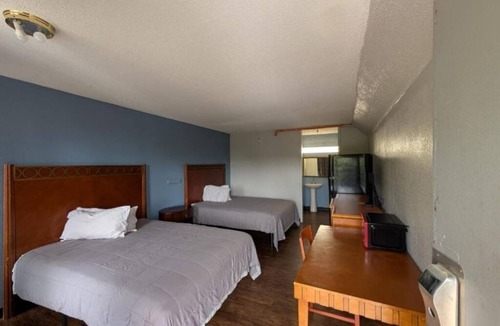 Cartersville Hotel | Quiet Retreat Near Johnson Mountain – 3 Rooms Available