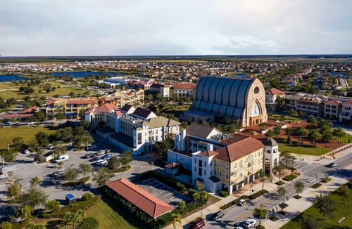Ave Maria House | Quite golf community in luxury estate home