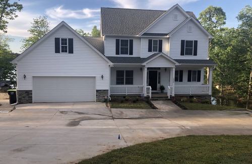 Chapin House | R&R Lake Retreat