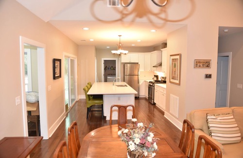 Saint Helena Island House | Ranch, 6 bedrooms and 5 baths home near Parris Island and Beaufort is beautiful.