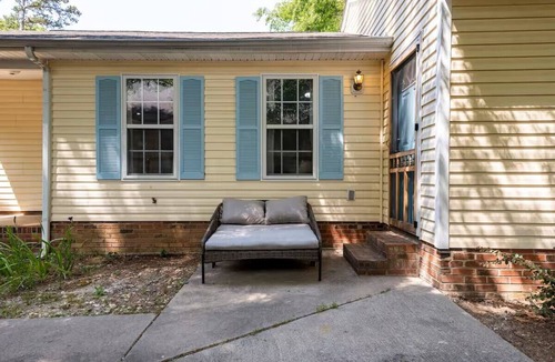 Matthews House | RARE⭐️DownTown Matthews ❤️Walk to Shops Restaurants Hiking❤️20 min to Charlotte