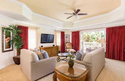 Reunion Resort | Rare Find! Comfy and Clean Units! Shuttle to Disney! 7 Restaurants, Water Park