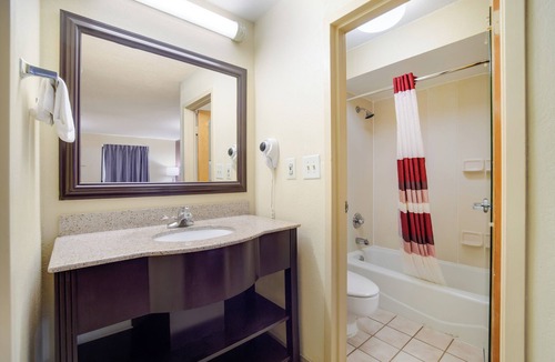 Augusta Hotel | Red Roof Inn Augusta - Washington Road