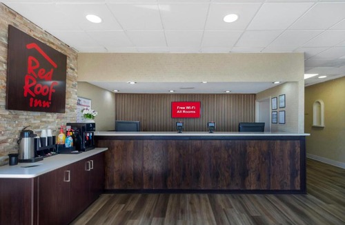 Manchester Hotel | Red Roof Inn Manchester, TN