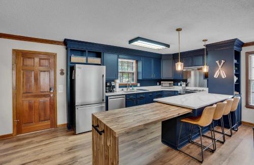 Leesville House | Reel Relaxing