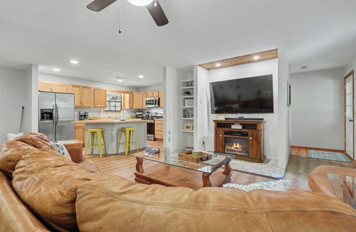 Hiawassee House | Refresh and Renew at Margaret’s Place on Lake Chatuge!