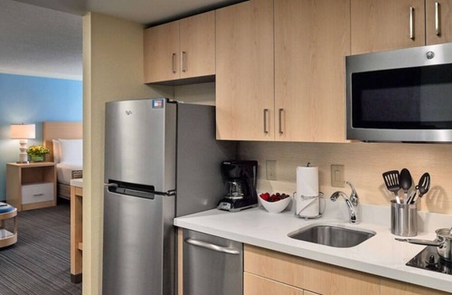 Gwinnett Place House | Relax and Unwind! 2 Spacious units, Near Gwinnett Place Mall