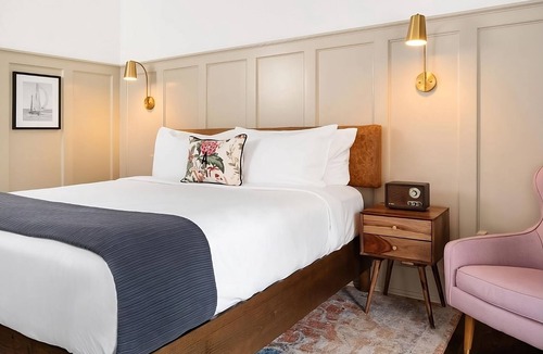 Wilmington Historic District Hotel | Relax and Unwind! Pet-Friendly Property, Parking, Near Wilmington Riverwalk