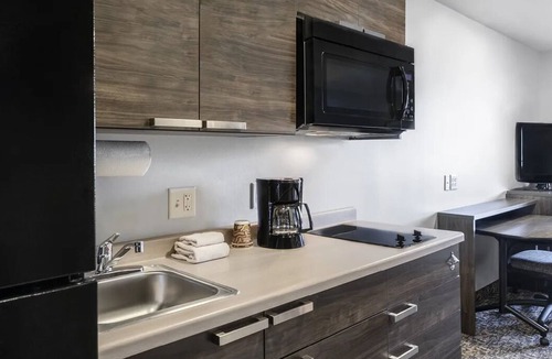 Pooler House | Relax in 3 Rooms w/Kitchen, Pillow-Top Mattress & Easy On-Site Laundry