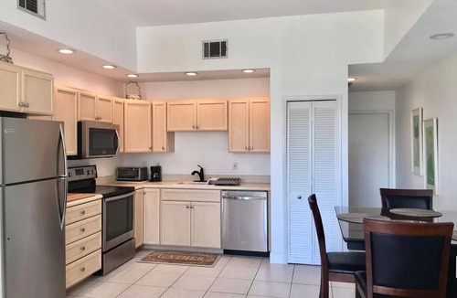 Port Saint Lucie Villa | Relax in a Beautiful Park Like Setting on the St Lucie River