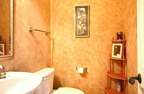 Raleigh House | Relaxing 5BR Raleigh Stay Massage Chair, Fireplace, Patio & Garage
