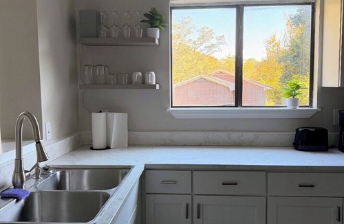 Charleston Condo | Relaxing Condo close to EVERYTHING
