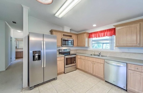 Fish Hawk House | Relaxing Cottage Near Fishhawk